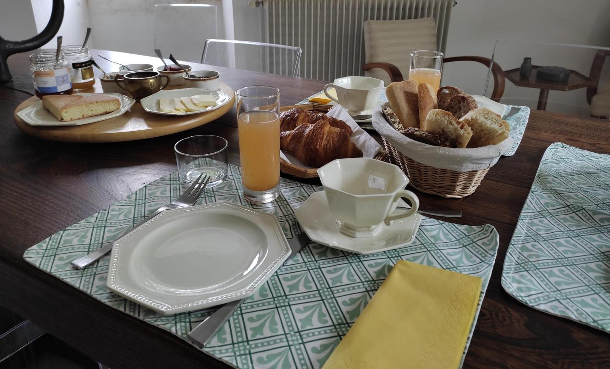Le Logis Du Pradet Bed and Breakfast Moncrabeau Eksteriør billede